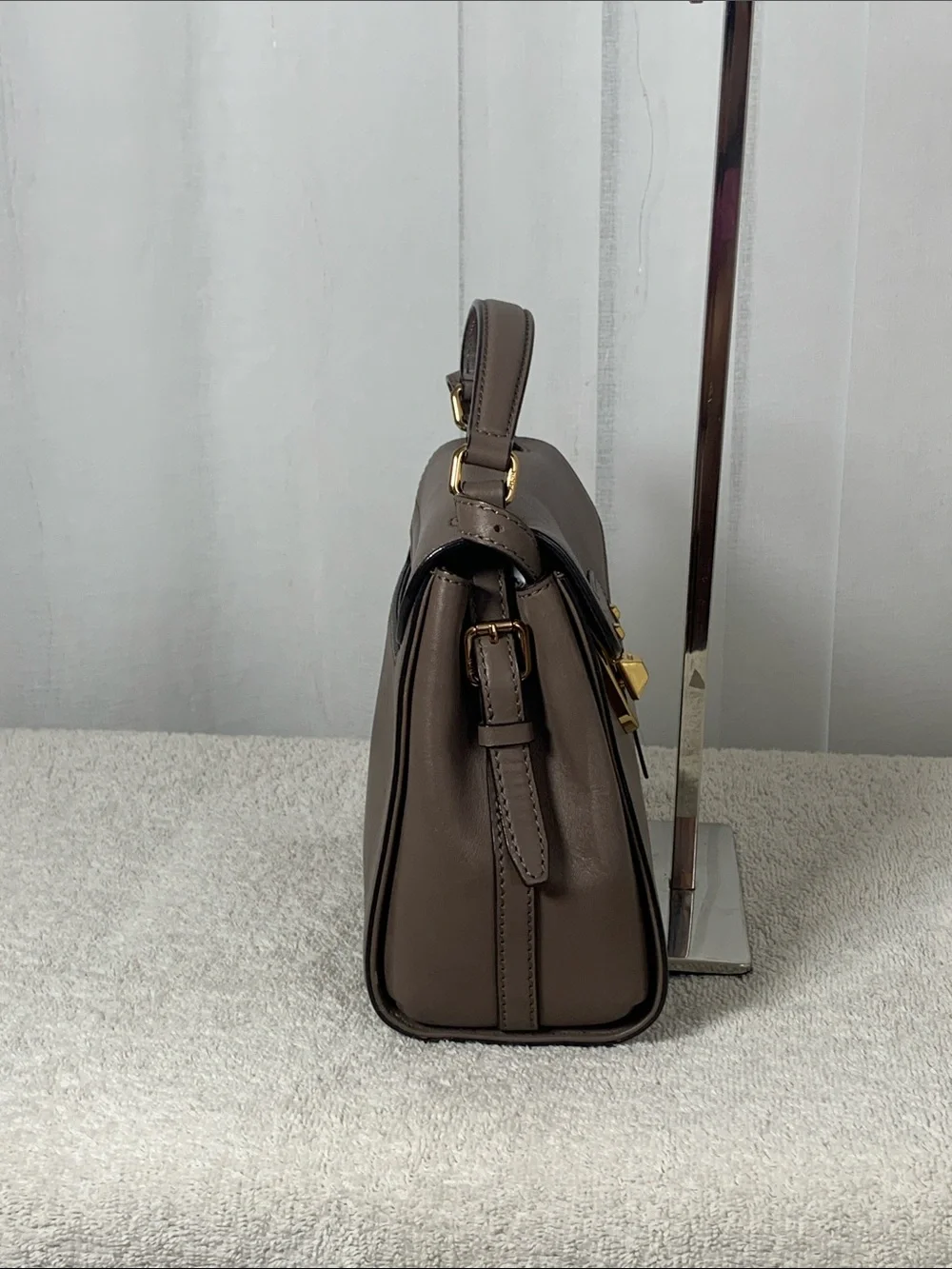 GUC MCM Smooth Leather Flap Top - Handle Bag